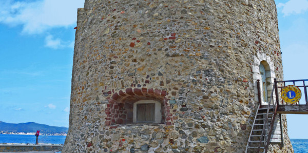 The Portalet Tower Source :  Golfe de Saint-Tropez tourisme